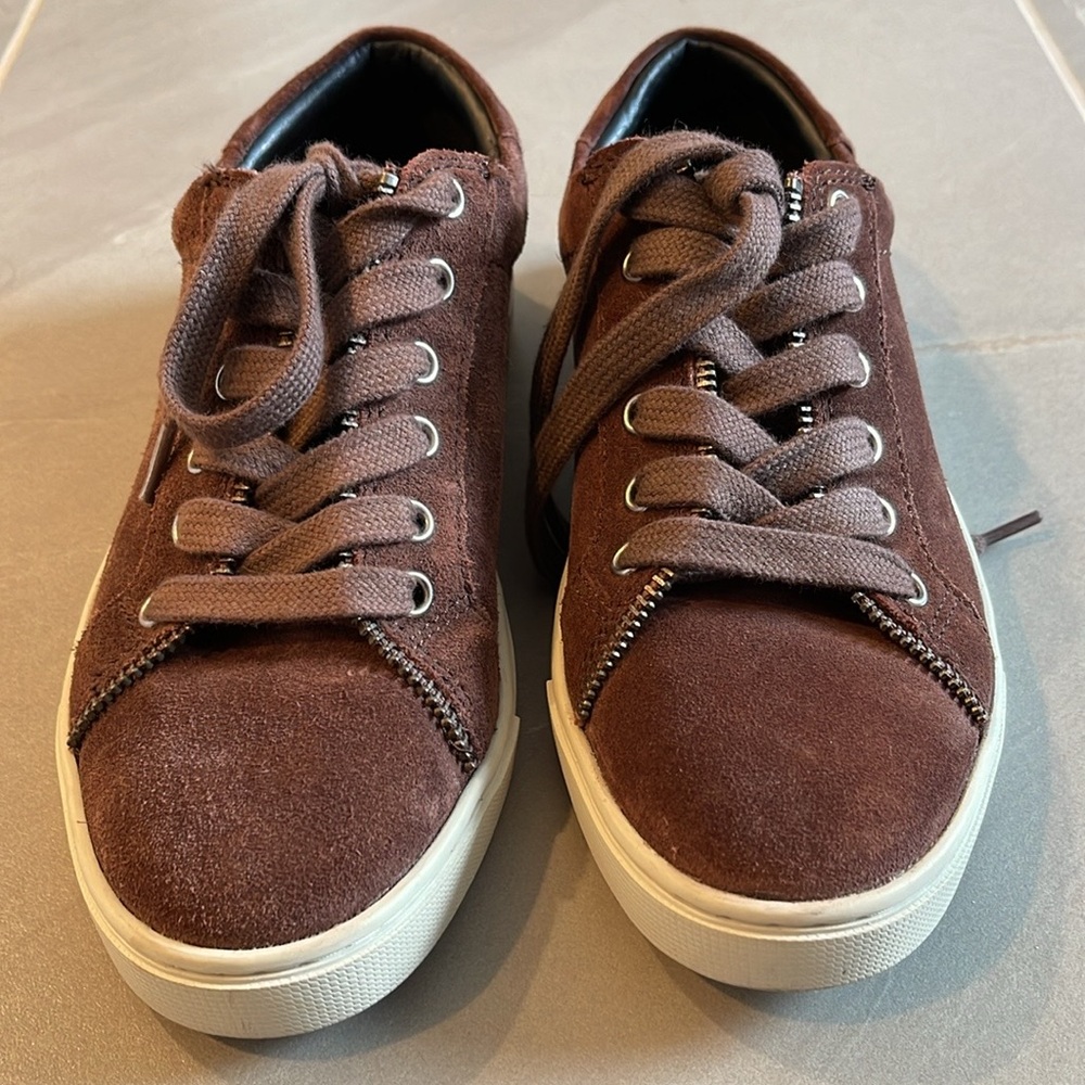 Frye suede sneakers, in great shape and super cute